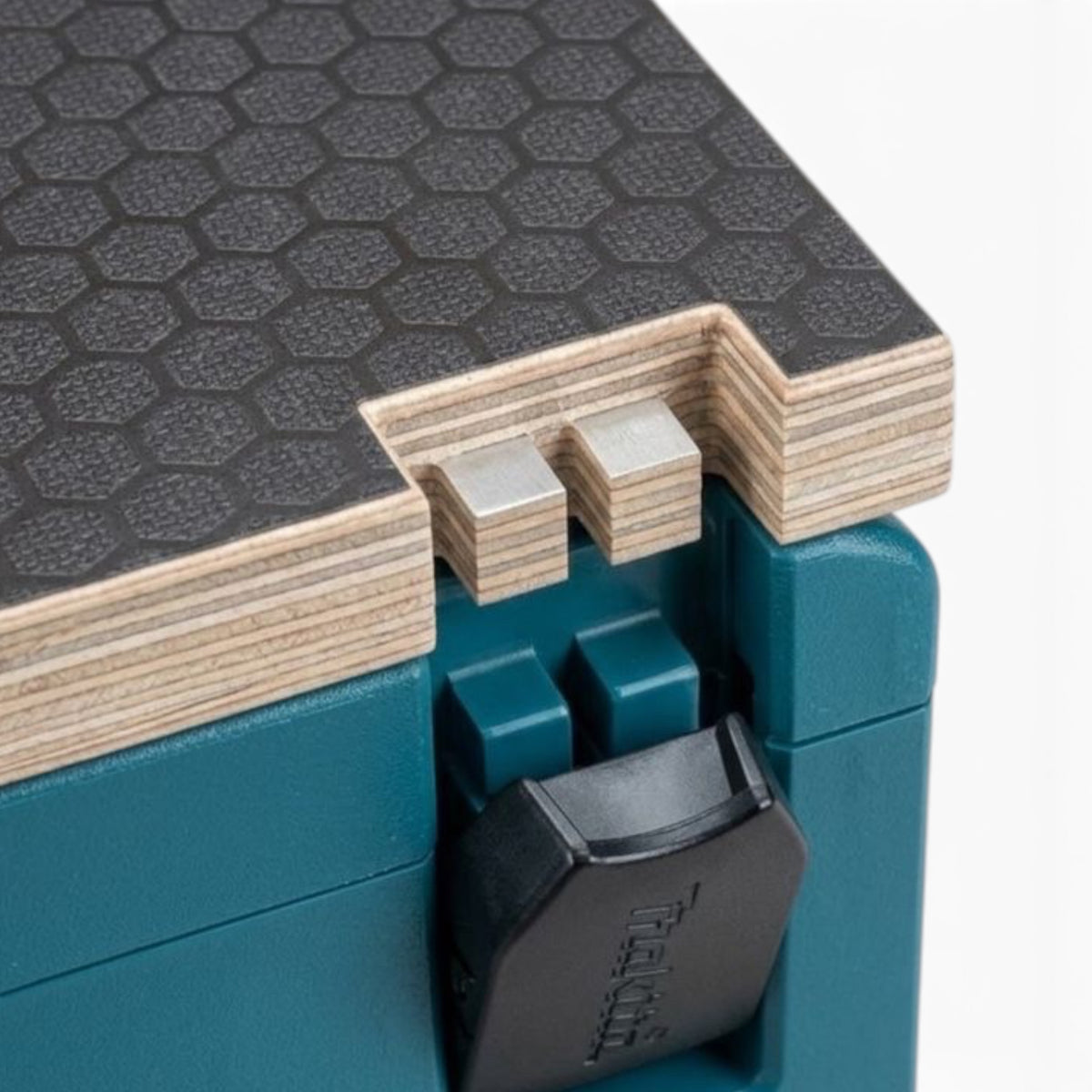 manufaktur Scheibinger - Ideen werden Objekte eucalyptus plywood worktop for Makita MakPac with hexagonal pattern
